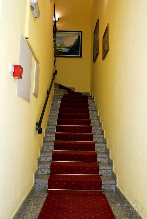 Vila Ile De France Novi Sad Bagian luar foto