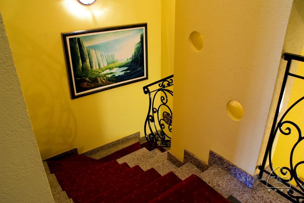 Vila Ile De France Novi Sad Bagian luar foto