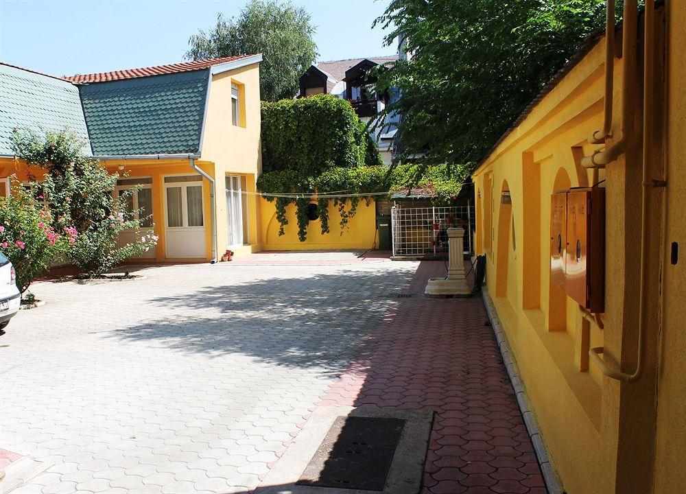 Vila Ile De France Novi Sad Bagian luar foto