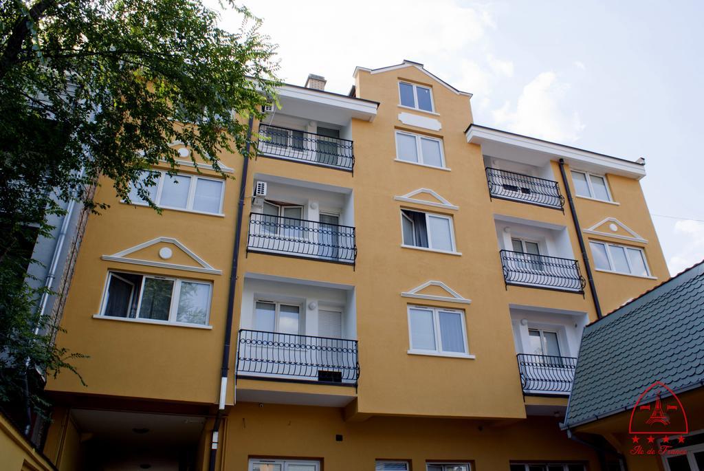 Vila Ile De France Novi Sad Bagian luar foto