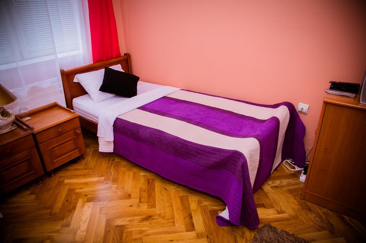 Vila Ile De France Novi Sad Bagian luar foto