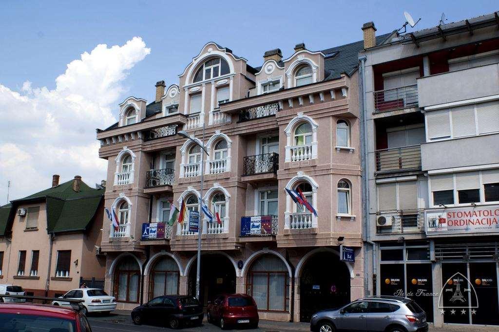 Vila Ile De France Novi Sad Bagian luar foto